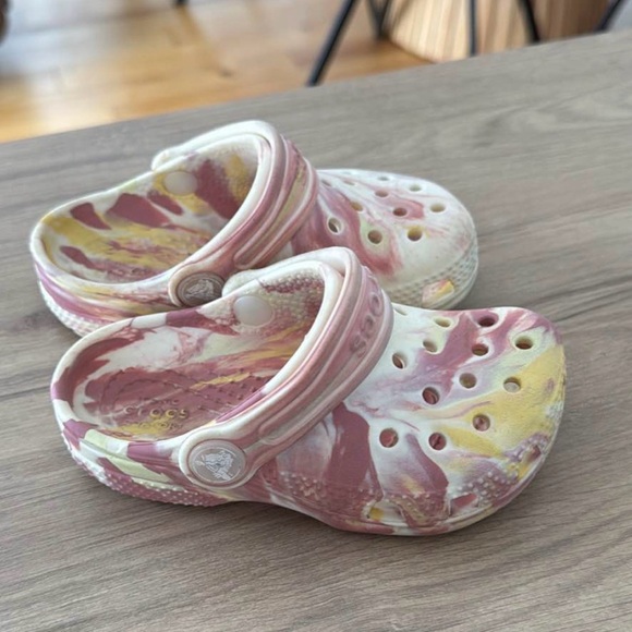 CROCS Other - CROCS Kids' Pink and Yellow Swirl Clogs